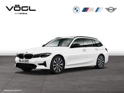 Weiß Gebraucht 2022 BMW 320 Sport Line Kombi | 27.790 € (Fairer Preis)