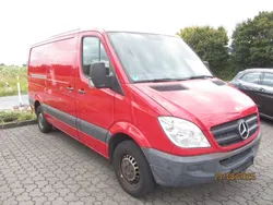 Rot Gebraucht 2007 Mercedes Sprinter Van | 7.900 € (Fairer Preis)