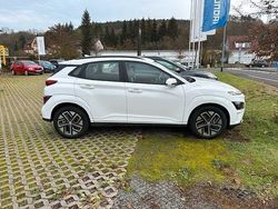 Weiß Gebraucht 2022 Hyundai Kona Select SUV | 17.900 € (Superpreis)