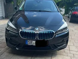 Schwarz Gebraucht 2018 BMW 225 Active Tourer Sport Line Van / Kleinbus | 15.800 € (Fairer Preis)