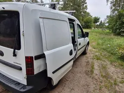 Weiß Gebraucht 2009 Opel Combo Van / Kleinbus | 2.999 € (Fairer Preis)