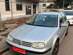 Grau Gebraucht 2002 VW Golf IV Kleinwagen | 850 € (Guter Preis)