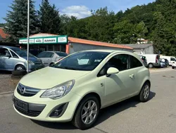 Weiß Gebraucht 2011 Opel Corsa Satellite Kleinwagen | 1.499 €