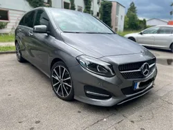 Grau Gebraucht 2015 Mercedes B220 Style Van / Kleinbus | 15.800 € (Etwas zu teuer)
