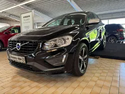 Onyx black / metallic Gebraucht 2016 Volvo XC60 R-Design SUV | 23.950 € (Teuer)