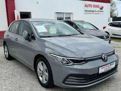 Mondsteingrau Gebraucht 2021 VW Golf VIII Life Kleinwagen | 18.989 € (Fairer Preis)