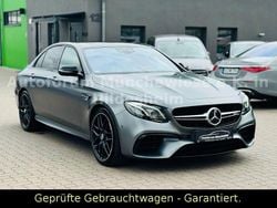 Grau Gebraucht 2018 Mercedes E63S AMG AMG Limousine | 49.880 € (Fairer Preis)