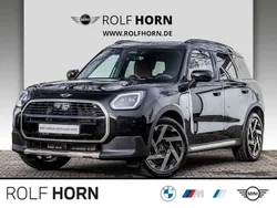 Schwarz Gebraucht 2024 Mini Countryman Favoured SUV | 39.930 € (Fairer Preis)