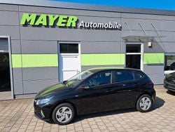 Schwarz Gebraucht 2023 Hyundai i20 Select Kleinwagen | 12.990 €