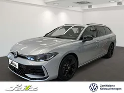 Oyster silver metallic Gebraucht 2025 VW Passat R-line Kombi | 54.180 €