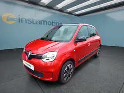 Rot Gebraucht 2022 Renault Twingo SE Kleinwagen | 11.849 € (Etwas zu teuer)