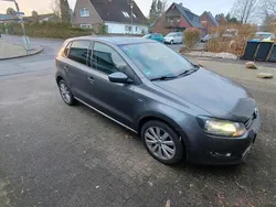 Grau Gebraucht 2013 VW Polo Kleinwagen | 8.700 € (Fairer Preis)