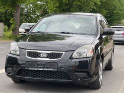 Schwarz Gebraucht 2011 Kia Rio Vision Limousine | 3.450 € (Fairer Preis)