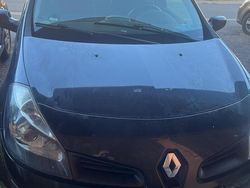 Schwarz Gebraucht 2008 Renault Clio II Limousine | 2.450 € (Teuer)