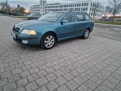 Grün Gebraucht 2006 Skoda Octavia Kombi | 2.500 € (Guter Preis)