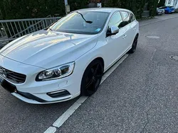 Weiß Gebraucht 2014 Volvo V60 Kombi | 14.999 € (Fairer Preis)