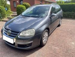Grau Gebraucht 2009 VW Golf VI Comfortline Kombi | 2.590 € (Fairer Preis)