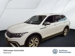 Weiß Gebraucht 2024 VW Tiguan Allspace Life SUV | 36.380 € (Guter Preis)
