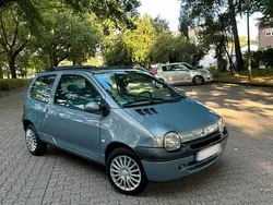 Blau Gebraucht 2004 Renault Twingo Kleinwagen | 1.000 €
