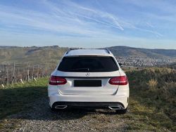 Weiß Gebraucht 2016 Mercedes C220 AMG line Kombi | 15.749 € (Fairer Preis)