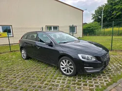 Schwarz Gebraucht 2015 Volvo V60 Kombi | 7.000 € (Fairer Preis)