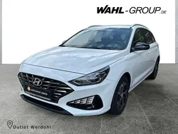 Weiß Gebraucht 2024 Hyundai i30 Select Kombi | 20.780 € (Fairer Preis)