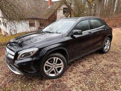 Schwarz Gebraucht 2016 Mercedes GLA200 SUV | 21.100 € (Fairer Preis)