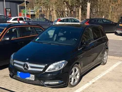 Schwarz Gebraucht 2012 Mercedes B180 Van / Kleinbus | 8.500 € (Guter Preis)