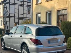 Silber Gebraucht 2007 Mercedes R320 Van / Kleinbus | 4.199 € (Etwas zu teuer)