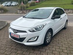 Weiß Gebraucht 2013 Hyundai i30 Limousine | 6.290 € (Fairer Preis)