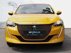 Gelb metallic Gebraucht 2021 Peugeot e-208 Active Kleinwagen | 17.210 € (Fairer Preis)