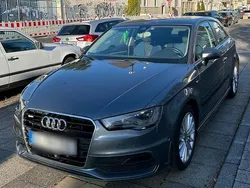 Grau Gebraucht 2014 Audi A3 Sportback S-Line Kombi | 14.900 € (Guter Preis)