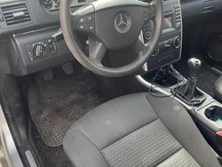 Silber Gebraucht 2010 Mercedes B180 Van / Kleinbus | 2.800 € (Fairer Preis)