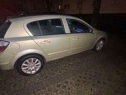 Gold Gebraucht 2004 Opel Astra Limousine | 1.200 € (Superpreis)