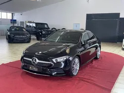 Schwarz Gebraucht 2022 Mercedes A200 AMG line Limousine | 28.500 € (Fairer Preis)