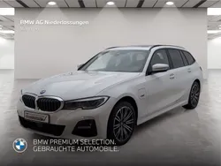 Weiß Gebraucht 2022 BMW 330e M Sport Kombi | 34.980 € (Fairer Preis)