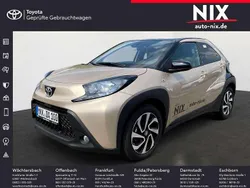 Beige Neu 2024 Toyota Aygo Team Kleinwagen | 17.390 €