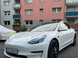 Weiß Gebraucht 2022 Tesla Model 3 Performance Limousine | 36.500 € (Teuer)