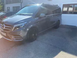 Grau Gebraucht 2017 Mercedes V250 AMG Van / Kleinbus | 39.490 € (Fairer Preis)