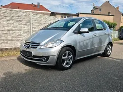 Grau Gebraucht 2009 Mercedes A180 Elegance Kleinwagen | 5.500 € (Fairer Preis)
