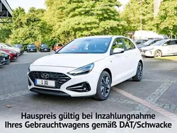 Weiß Neu 2024 Hyundai i30 Trend Limousine | 25.480 € (Guter Preis)