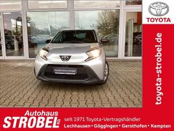 Silver metallic Gebraucht 2023 Toyota Aygo X-play Kleinwagen | 11.980 € (Guter Preis)