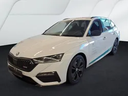 Moonweiss metallic Gebraucht 2021 Skoda Octavia RS Kombi | 25.490 € (Guter Preis)
