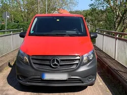 Rot Gebraucht 2017 Mercedes Vito Van / Kleinbus | 17.990 €