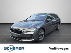 Graphitegrau metallic Gebraucht 2025 Skoda Superb LAURIN & KLEMENT Kombi | 52.490 €