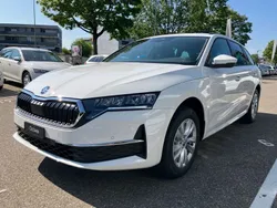 Moonweiß Neu 2024 Skoda Octavia Selection Kombi | 29.988 € (Superpreis)