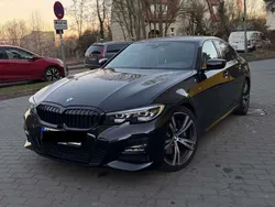 Schwarz Gebraucht 2019 BMW 330 Sport Line Limousine | 29.999 € (Fairer Preis)