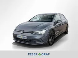Grau Gebraucht 2021 VW Golf VIII Life Limousine | 18.440 € (Fairer Preis)