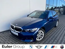 Blau Gebraucht 2021 BMW 318 Kombi | 22.588 € (Guter Preis)