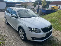 Weiß Gebraucht 2016 Skoda Octavia Style Kombi | 7.300 € (Fairer Preis)